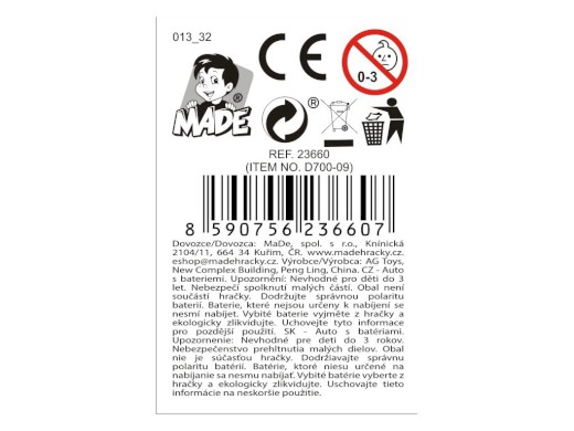 Auto, 8 ks v display boxu