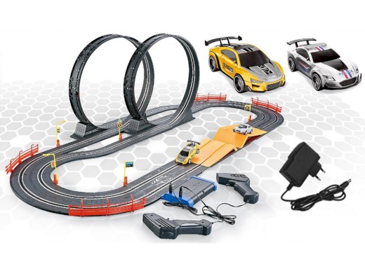 Autodráha 560 cm, dvě auta, s EU adaptérem, 136 x 60 x 38 cm