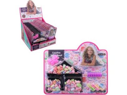 13183 - Korálky dřevěné, na kartě, 25 x 28 cm