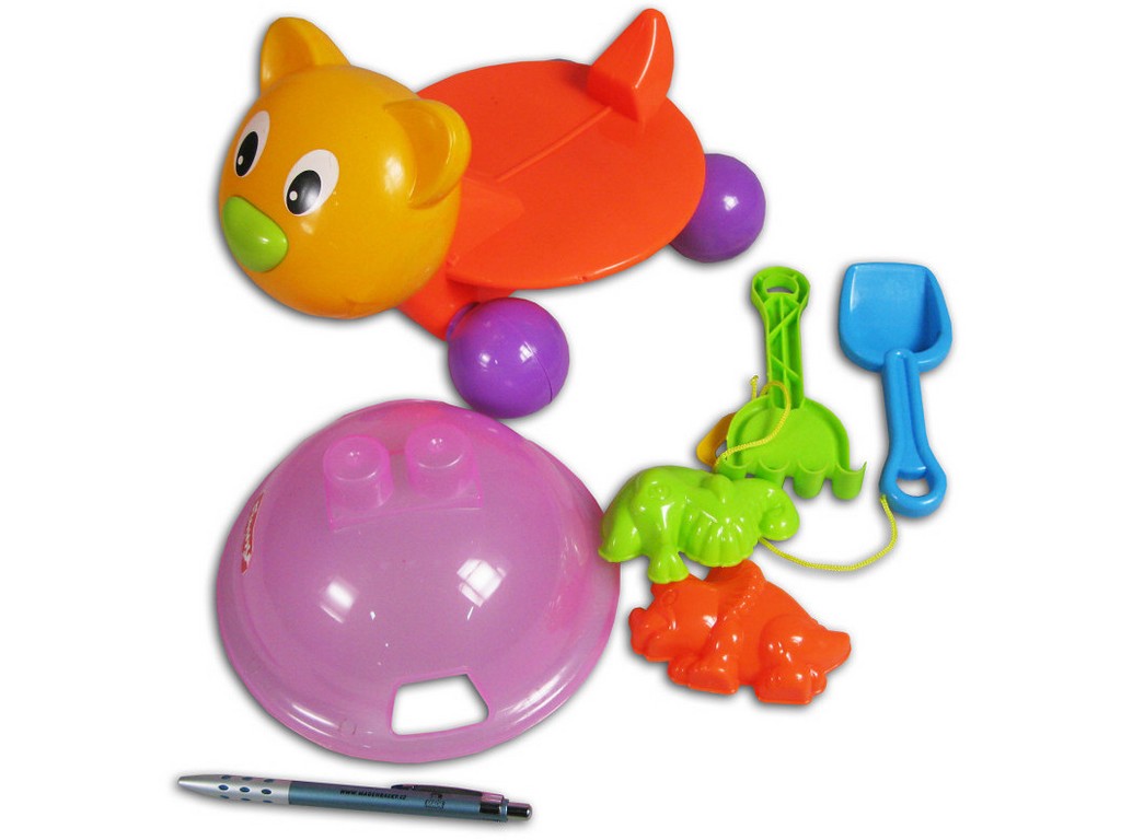 65145 - MaDe Tahadlo kočička s příslušenstvím na písek, barevné